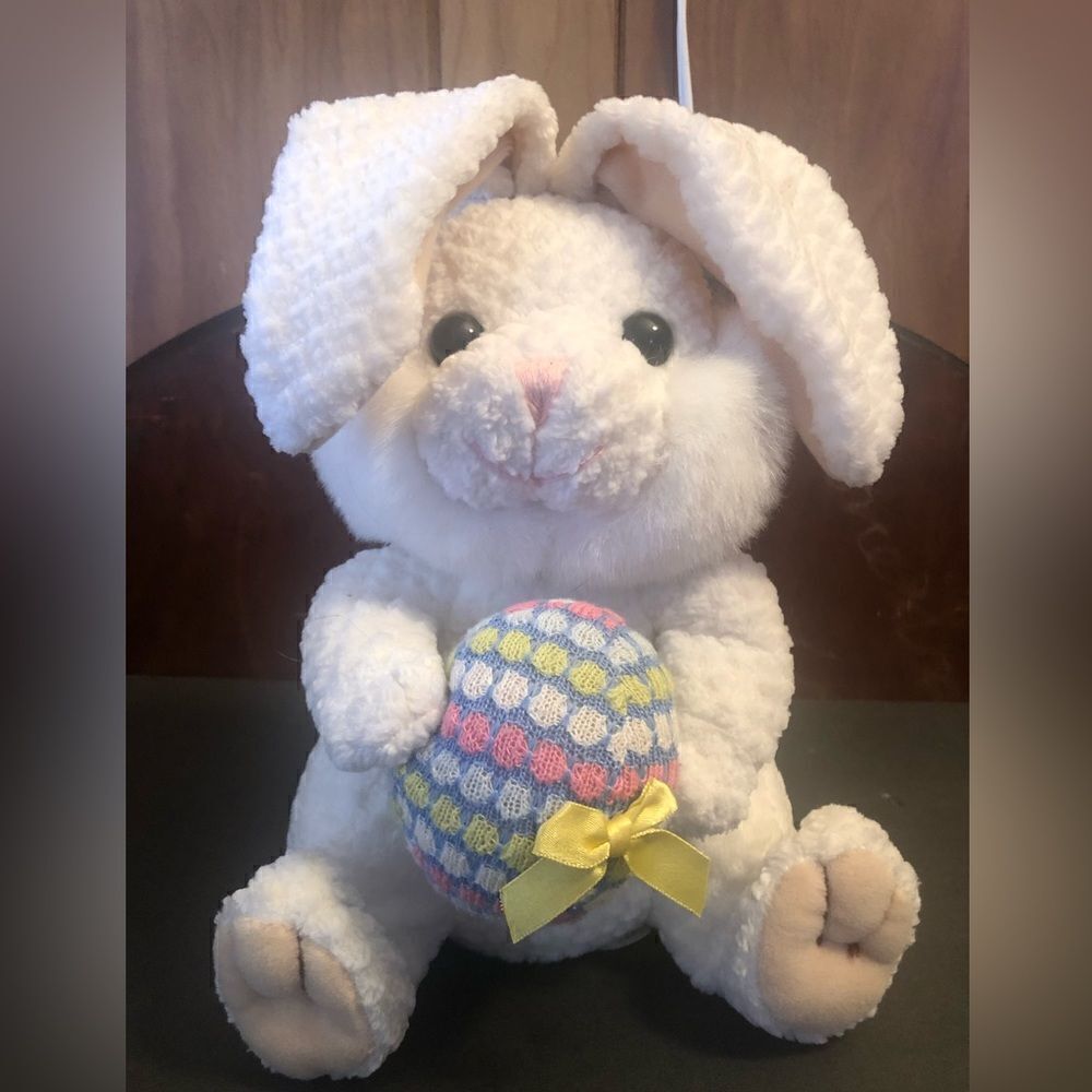 Easter Bunny vintage plush with spotted egg. Chosen International. White.